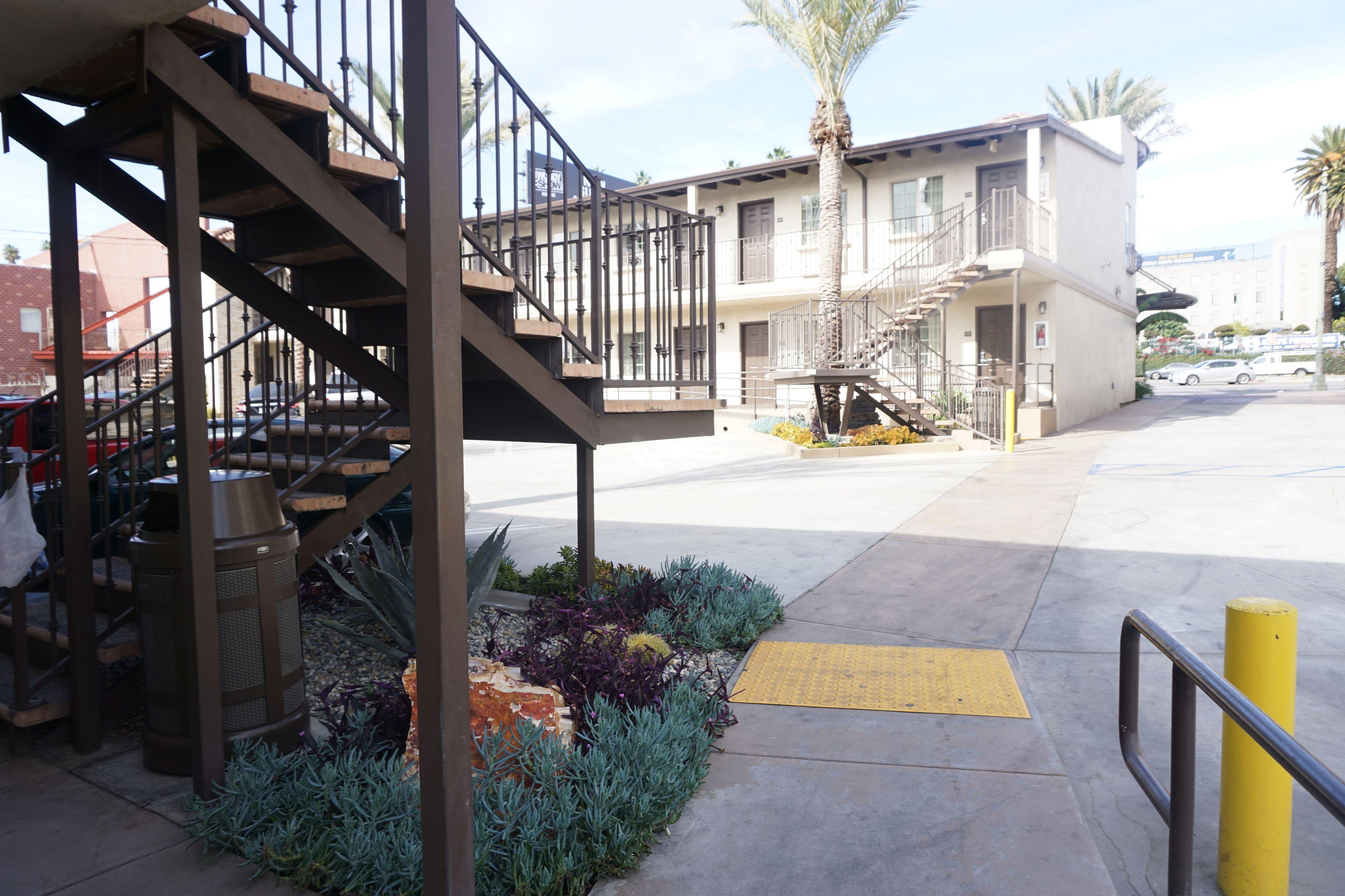 Tuscan Garden Inn — Photos 2